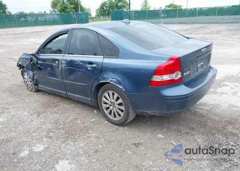 2005 Volvo S40 2.4I from USA, damaged, VIN YV1MS382452091623